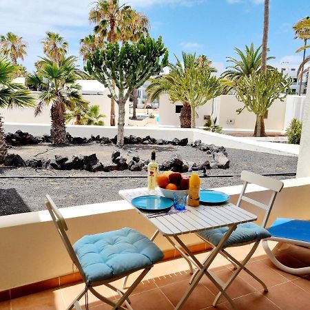 Apartamento Eduardo A Primera Linea Del Mar Costa Teguise Exterior photo