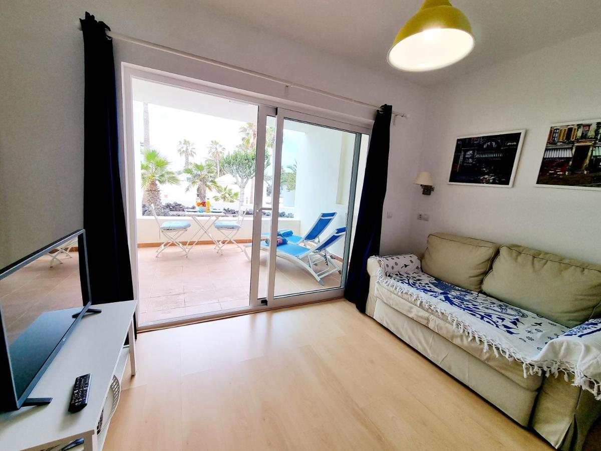 Apartamento Eduardo A Primera Linea Del Mar Costa Teguise Exterior photo