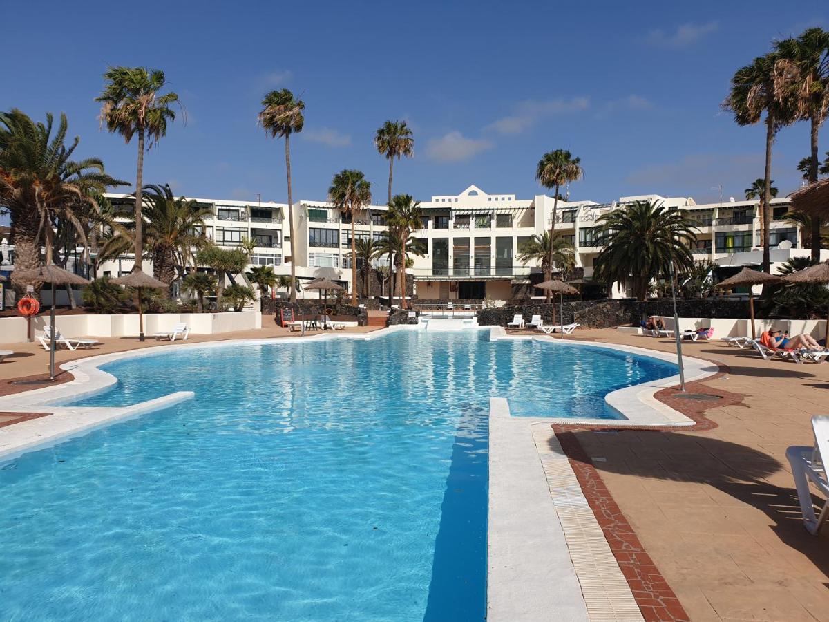 Apartamento Eduardo A Primera Linea Del Mar Costa Teguise Exterior photo