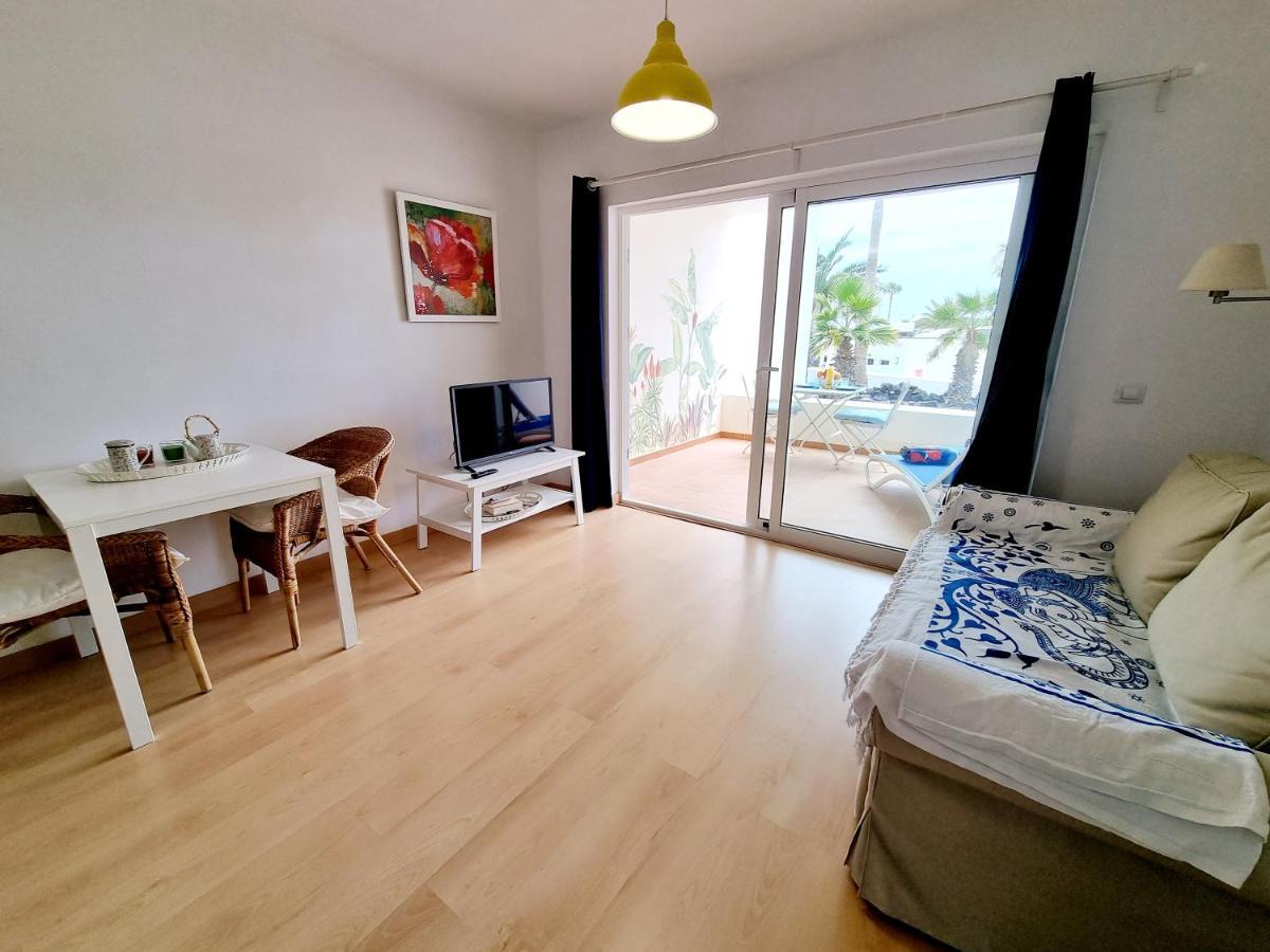 Apartamento Eduardo A Primera Linea Del Mar Costa Teguise Exterior photo