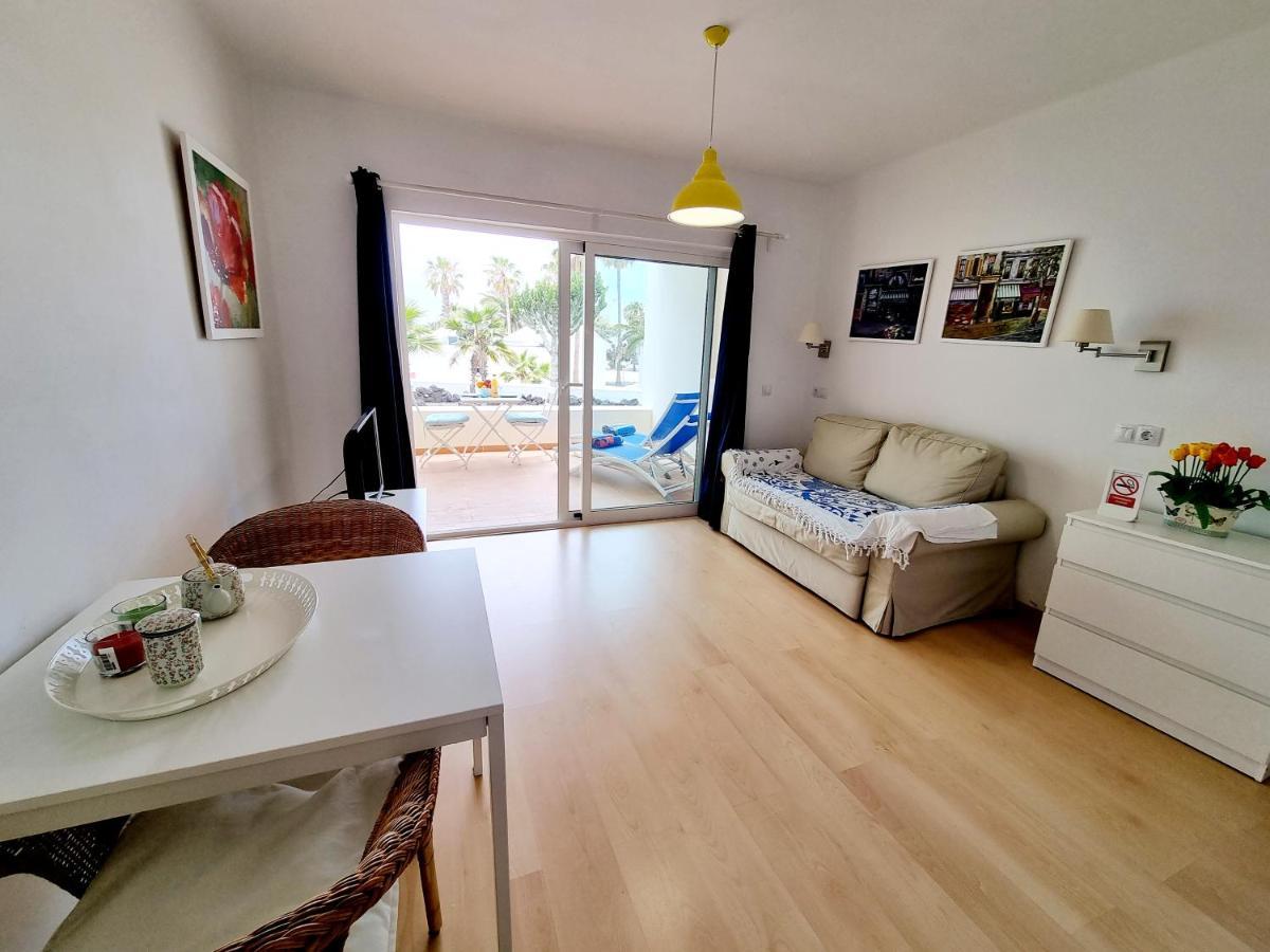 Apartamento Eduardo A Primera Linea Del Mar Costa Teguise Exterior photo
